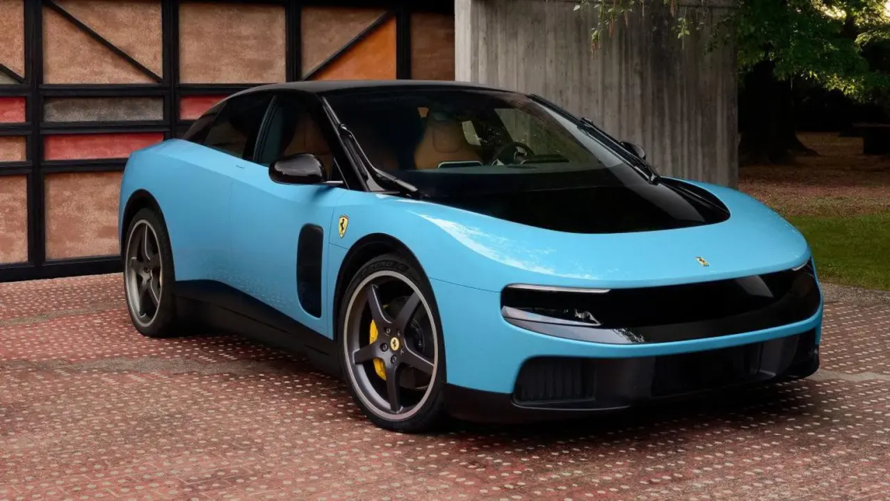 Ferrari Luce, Jony Ive İmzalı Ferrari 640 Bin Dolarlık Elektrikli Süper Otomobil Devrimi
