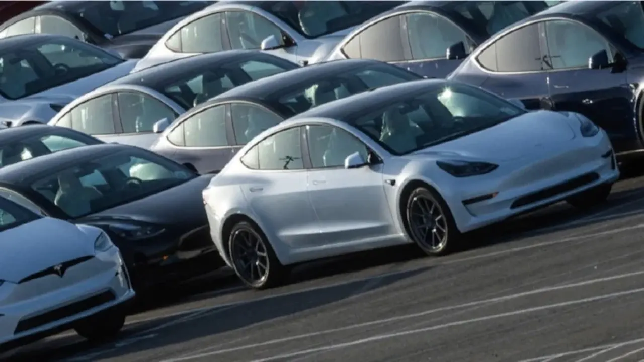Tesla Türkiye’den Radikal Karar: FSD Abonelik Ücreti Açıklandı, Tek Seferlik Satın Alma Dönemi Bitti
