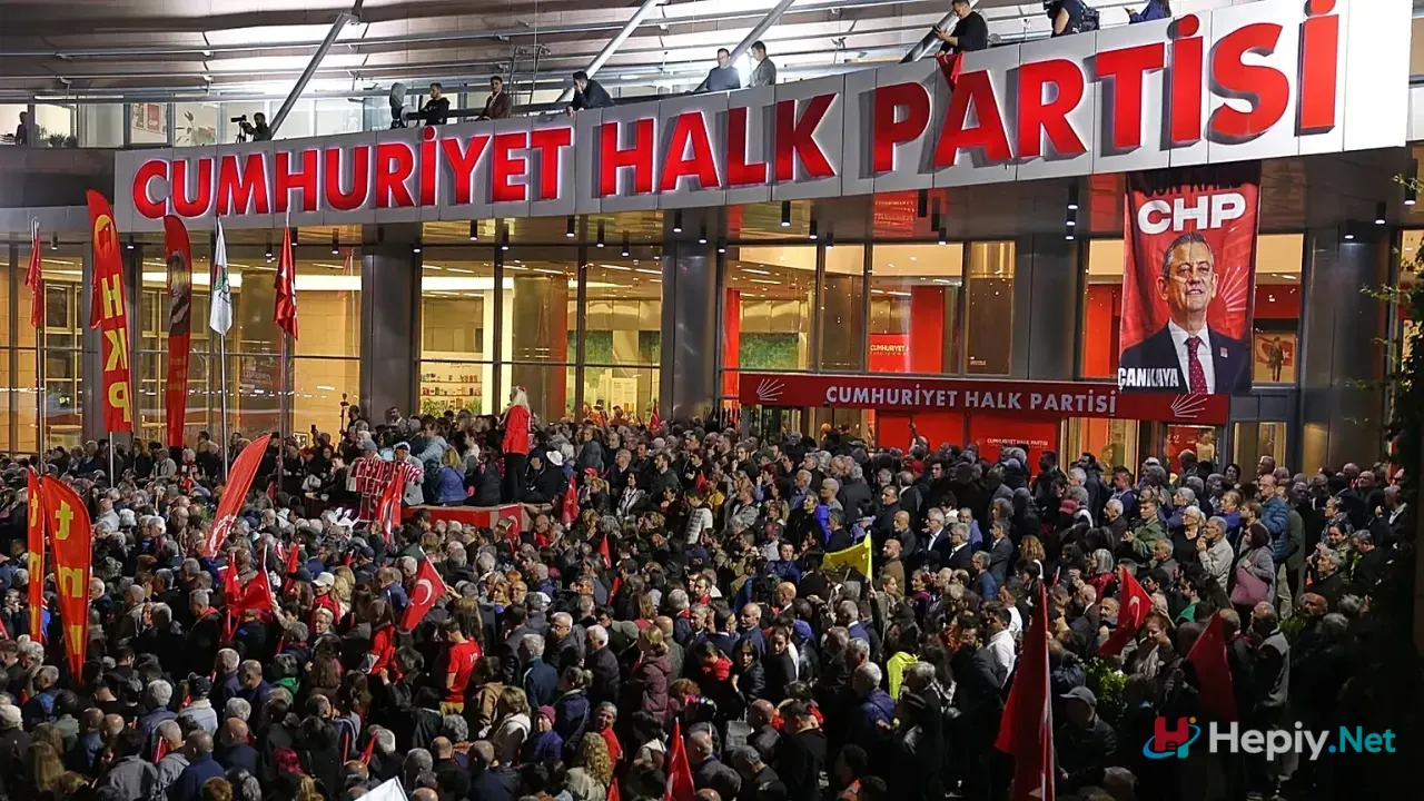 CHP'de Deprem: Ali Mahir Başarır, Veli Ağbaba ve 7 İsmin Parti Üyeliği Silindi! Vekil Sayısı 129'a Düştü