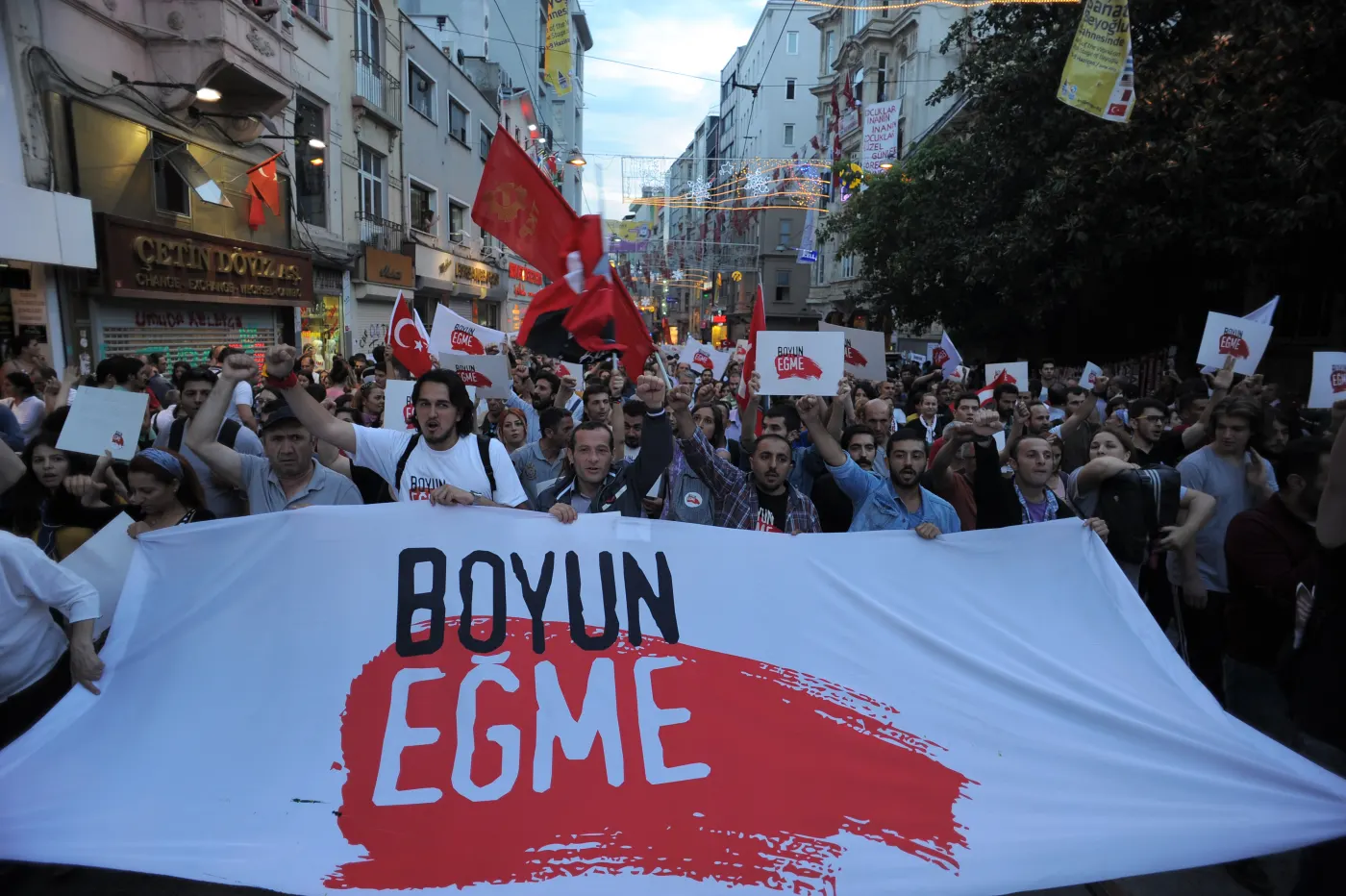 Each day protestants return to the square. Events of June 7, 2013