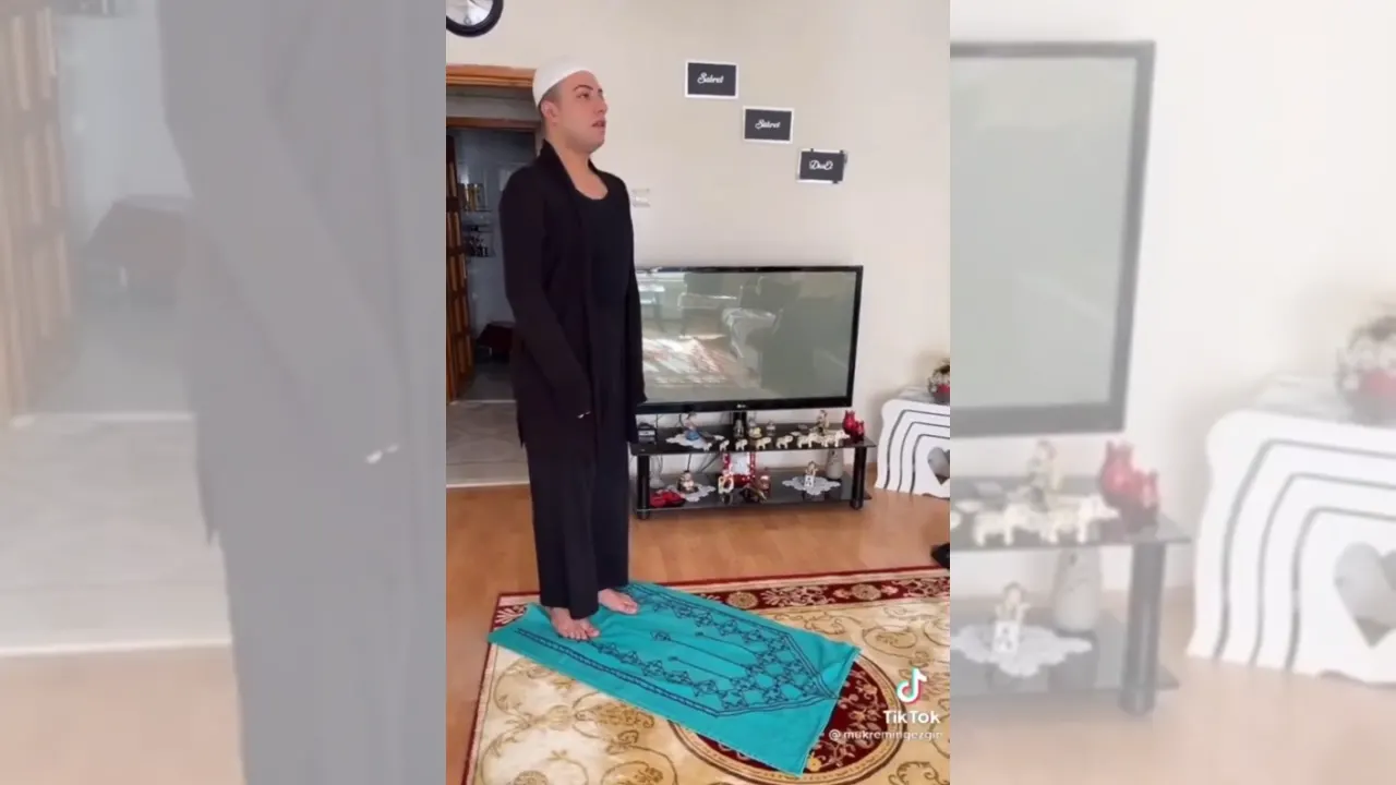 Cezaevinden Tahliye Olan Sosyal Medya Fenomeni Mükremin Gezgin Namaza Başladı VİDEO