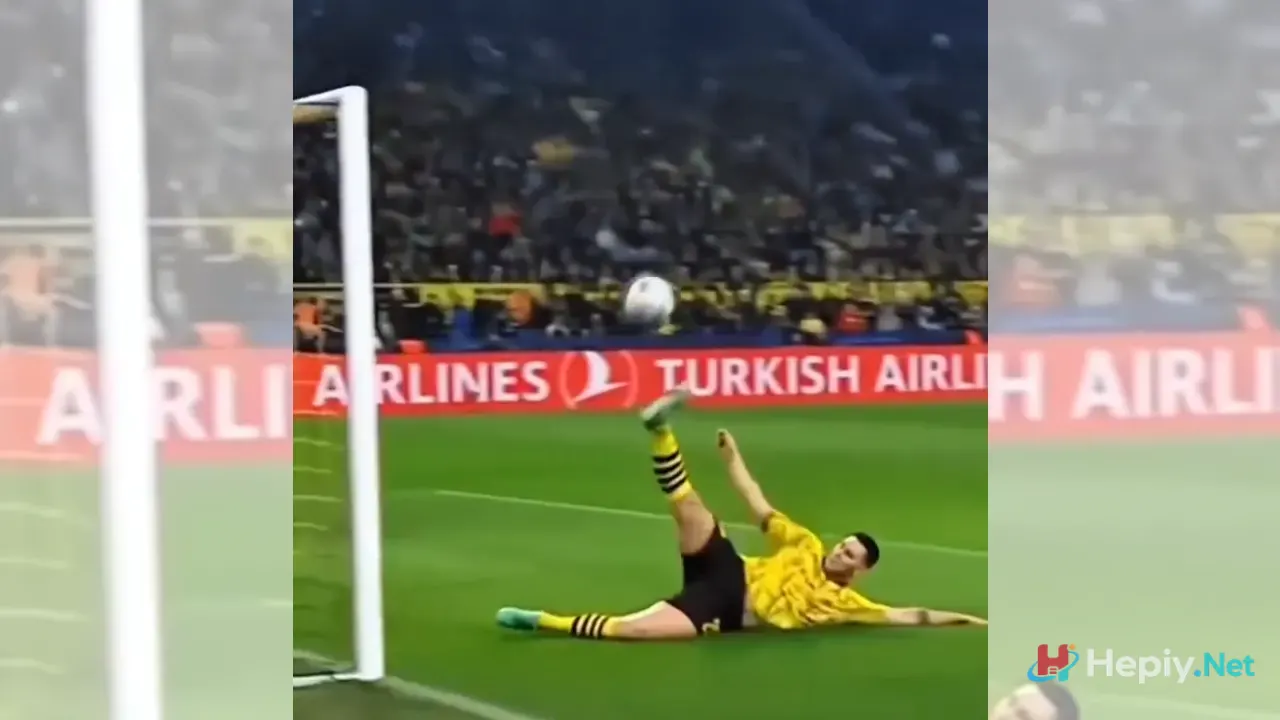 Futbolcuların En İyi Kale Çizgisinden Top Kurtarma Görüntüleri Mükemmel, Nefes Kesen Anlar!