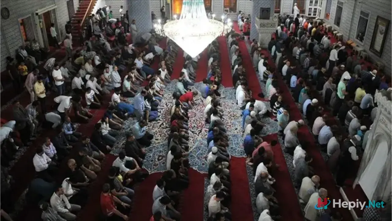Diyanet İstanbul Aylık Namaz Vakitleri ve Aylık Takvim