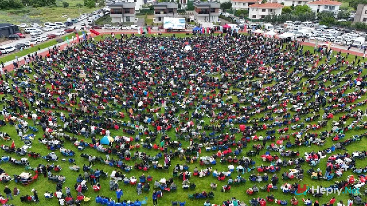 Türkiye Milli Maç Heyecanı, Futbolseverler Meydanlara Koştular!